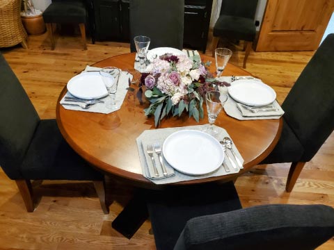 Photo: table with 4 seats before extending